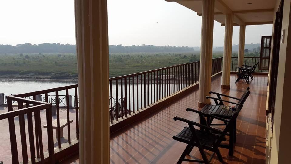 Отель Jungle Wildlife Camp Саураха Экстерьер фото