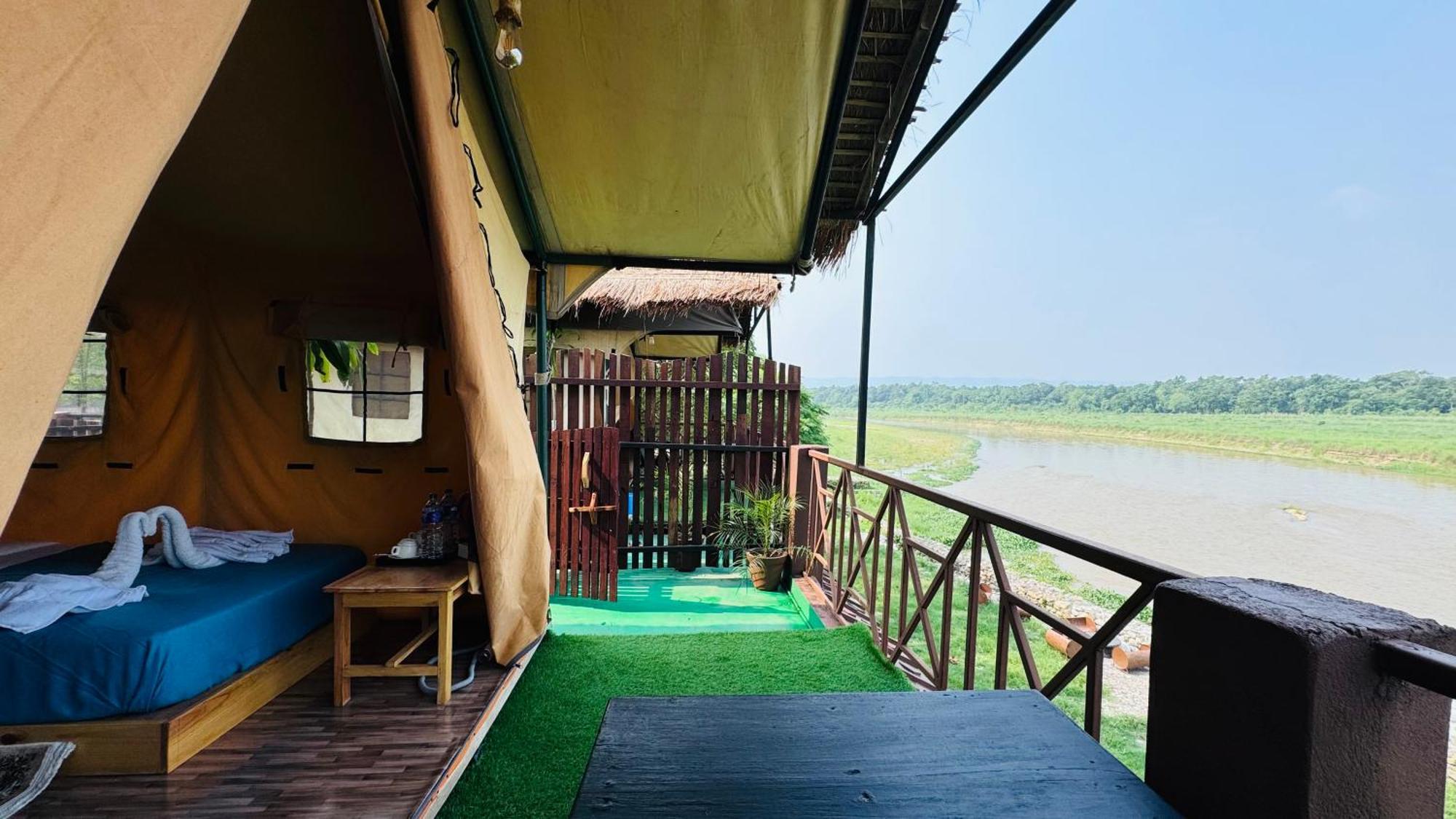 Отель Jungle Wildlife Camp Саураха Экстерьер фото