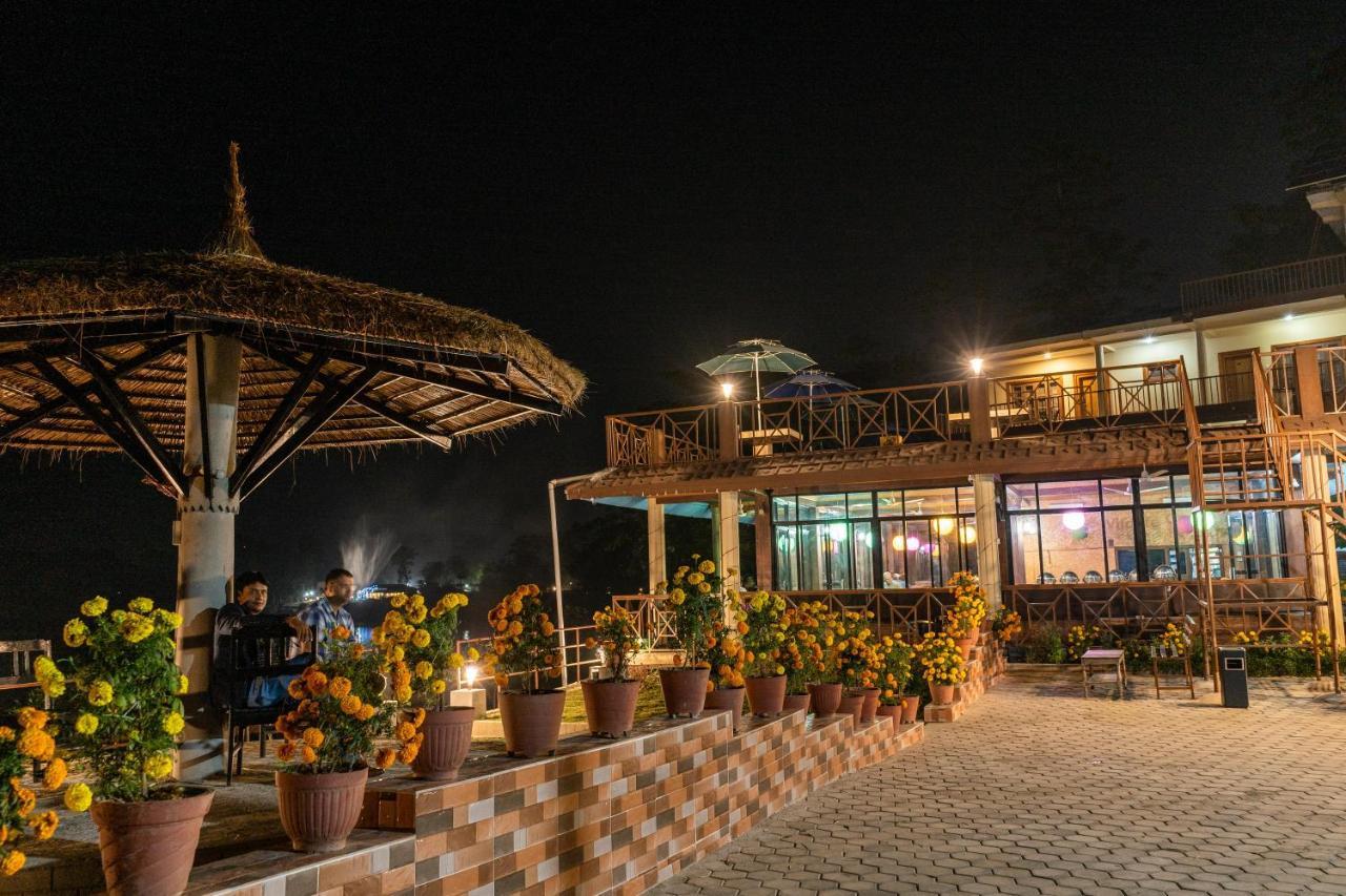 Отель Jungle Wildlife Camp Саураха Экстерьер фото
